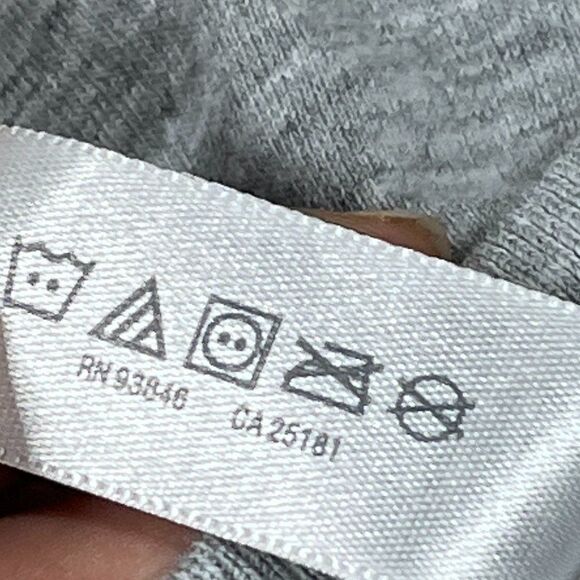 District 9 3/4 T-Shirt Womens Size Medium - Picture 8 of 11